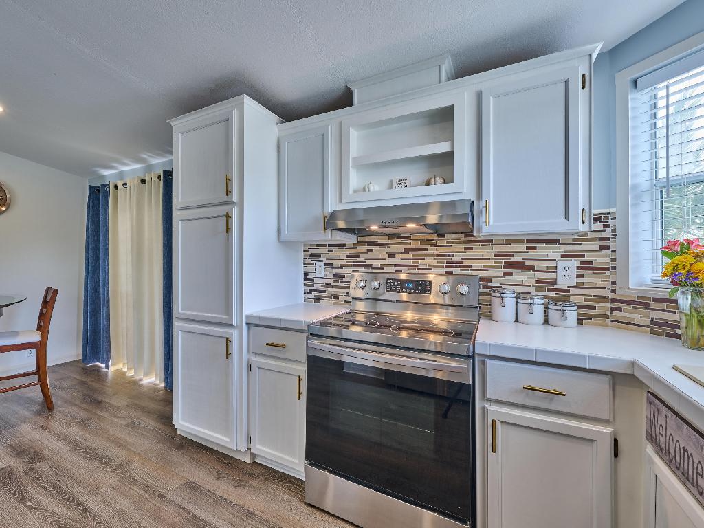 7359 SE Eagle Avenue