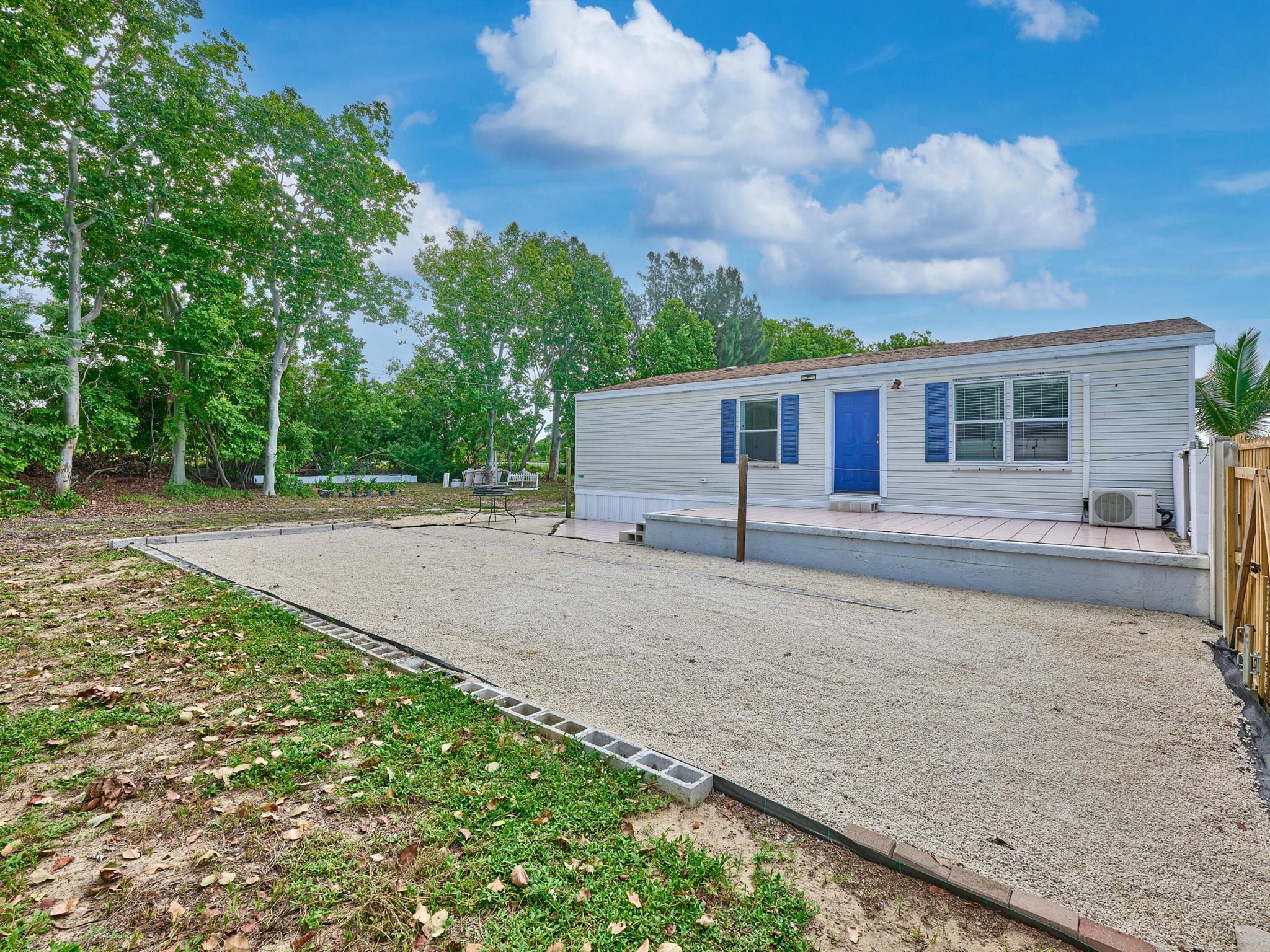 RIDGEWAY - Residential