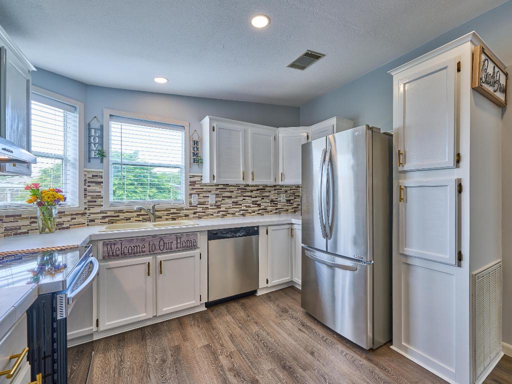 7359 SE Eagle Avenue