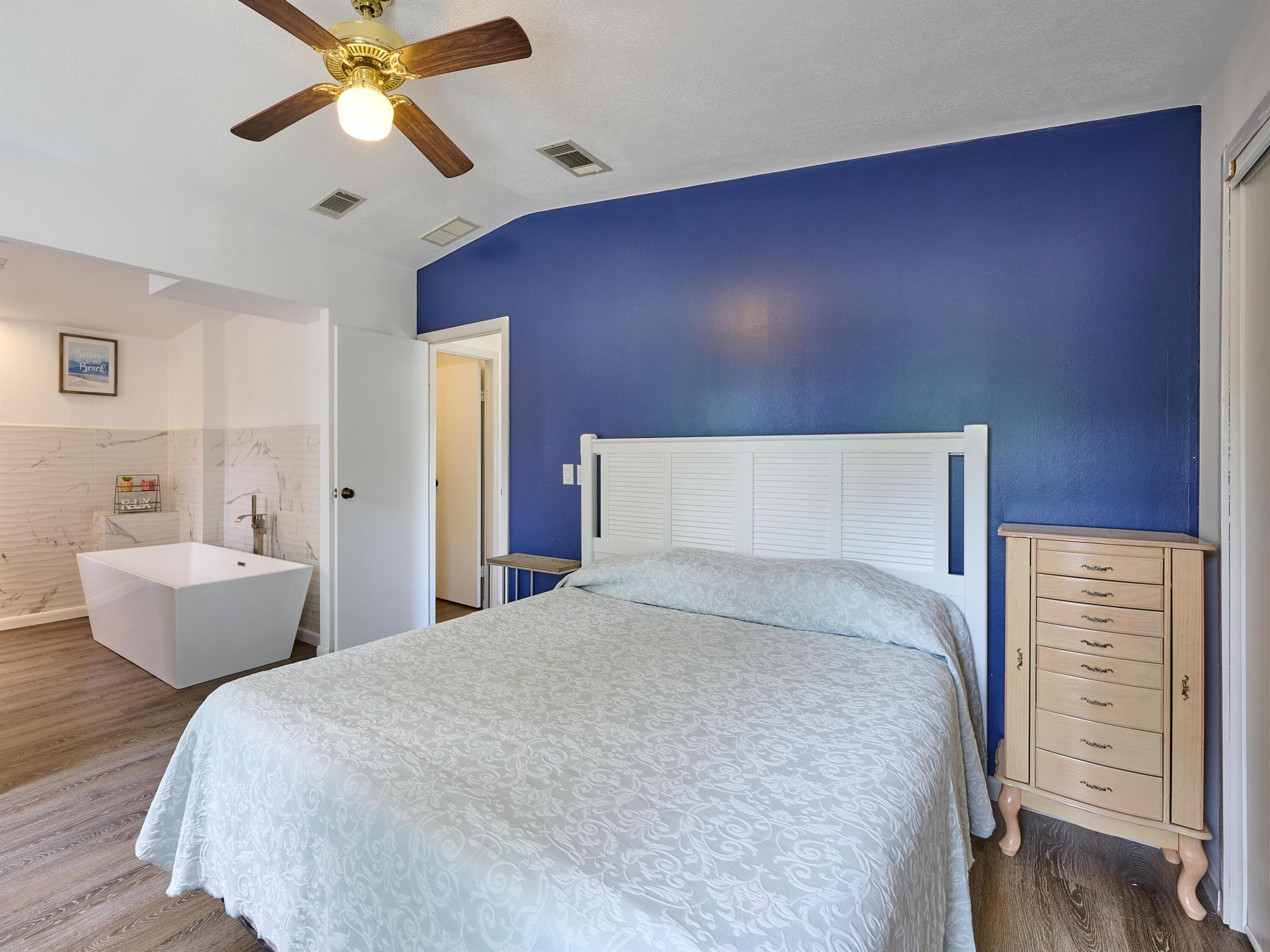 RIDGEWAY - Residential