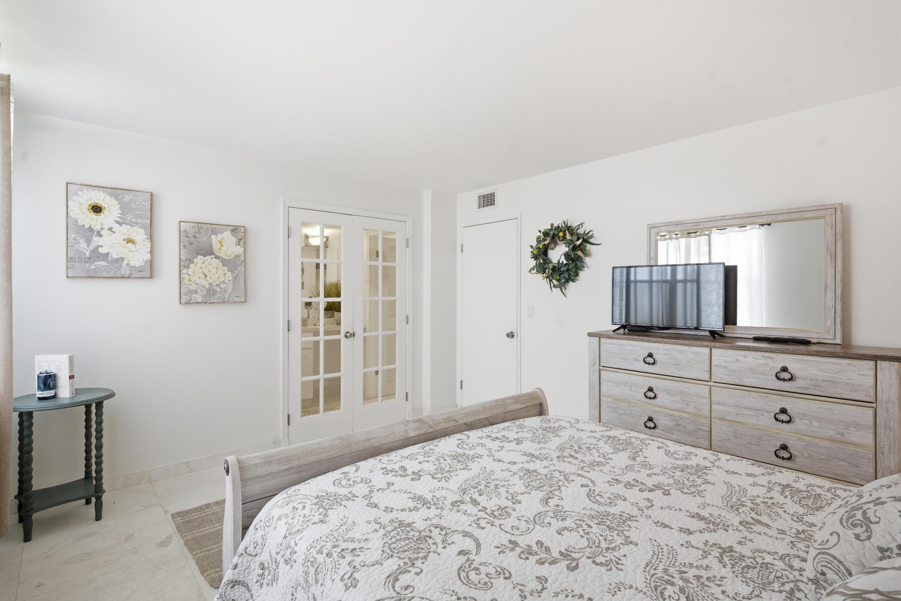 LAVERS RESORT & RACQUET CLUB - Residential