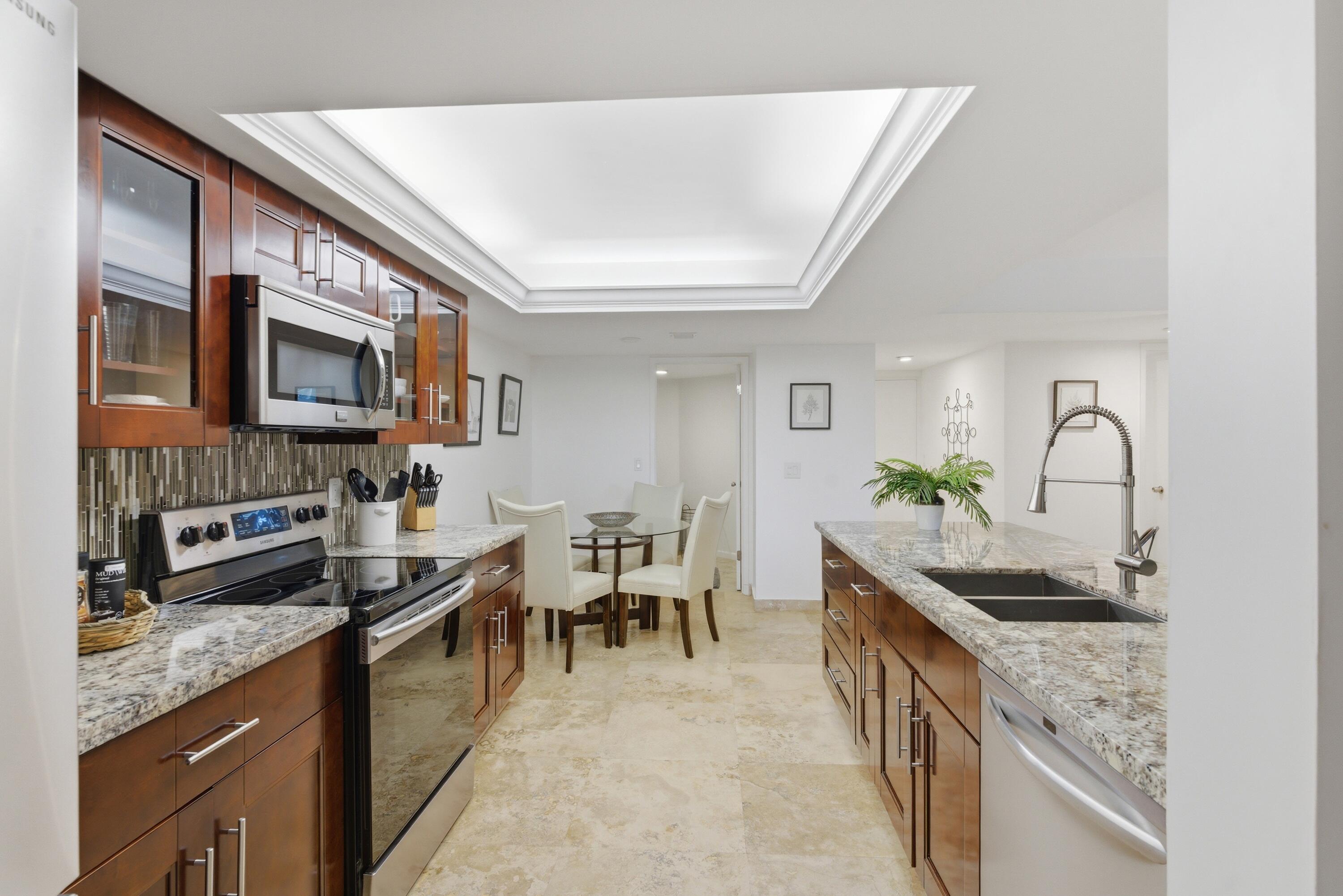 LAVERS RESORT & RACQUET CLUB - Residential