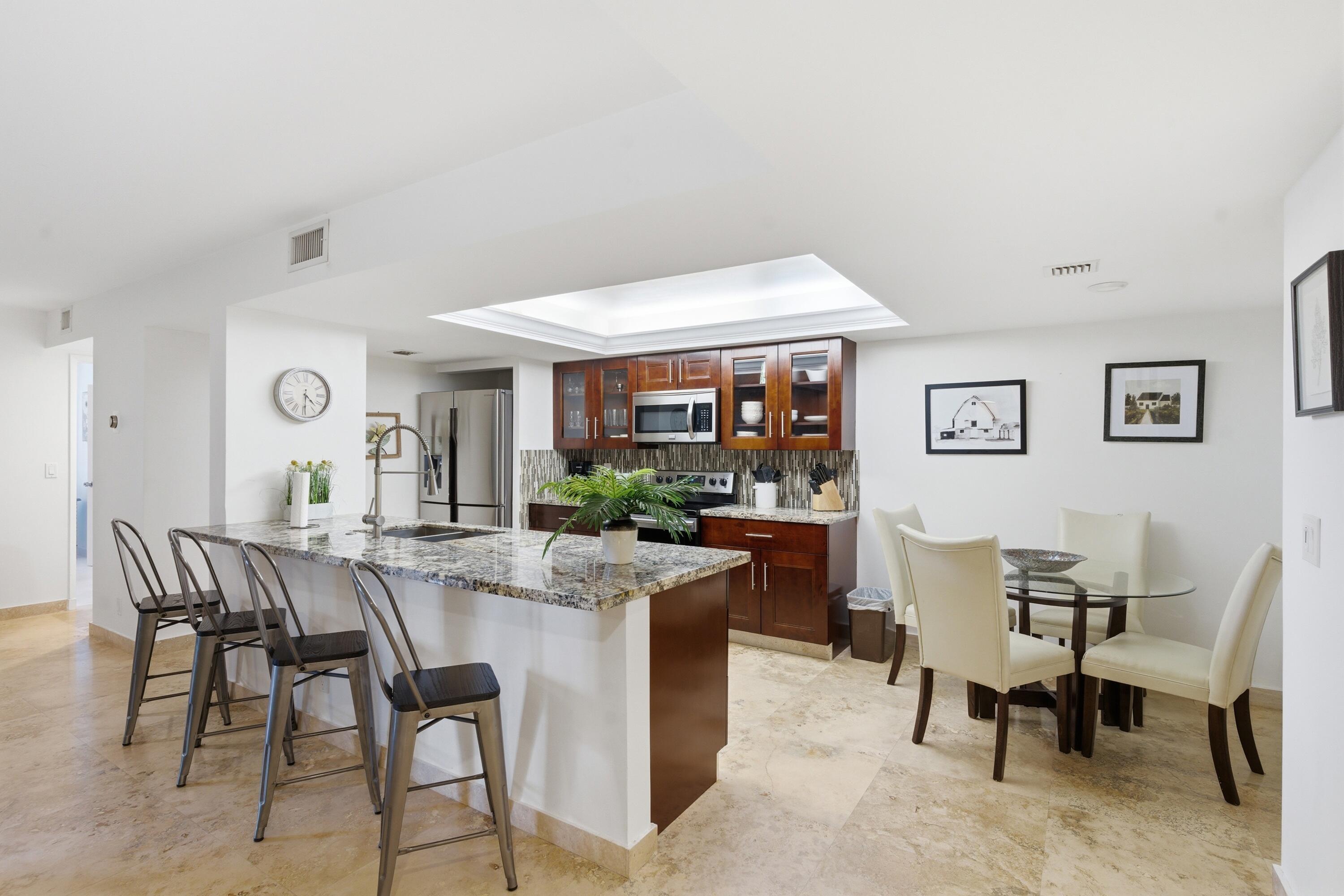 LAVERS RESORT & RACQUET CLUB - Residential