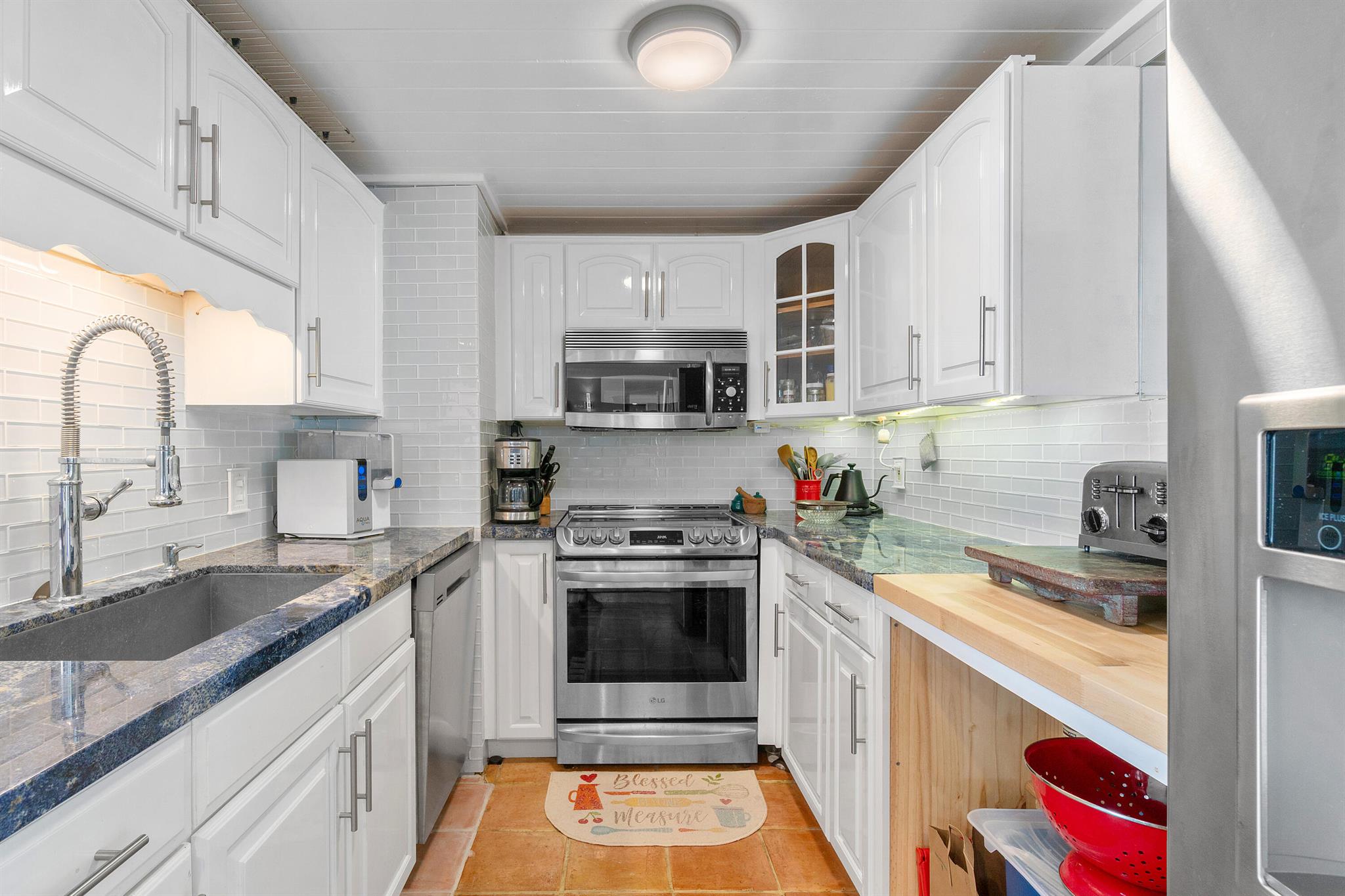 PALM BEACH HOUSE CONDO - Residential Lease