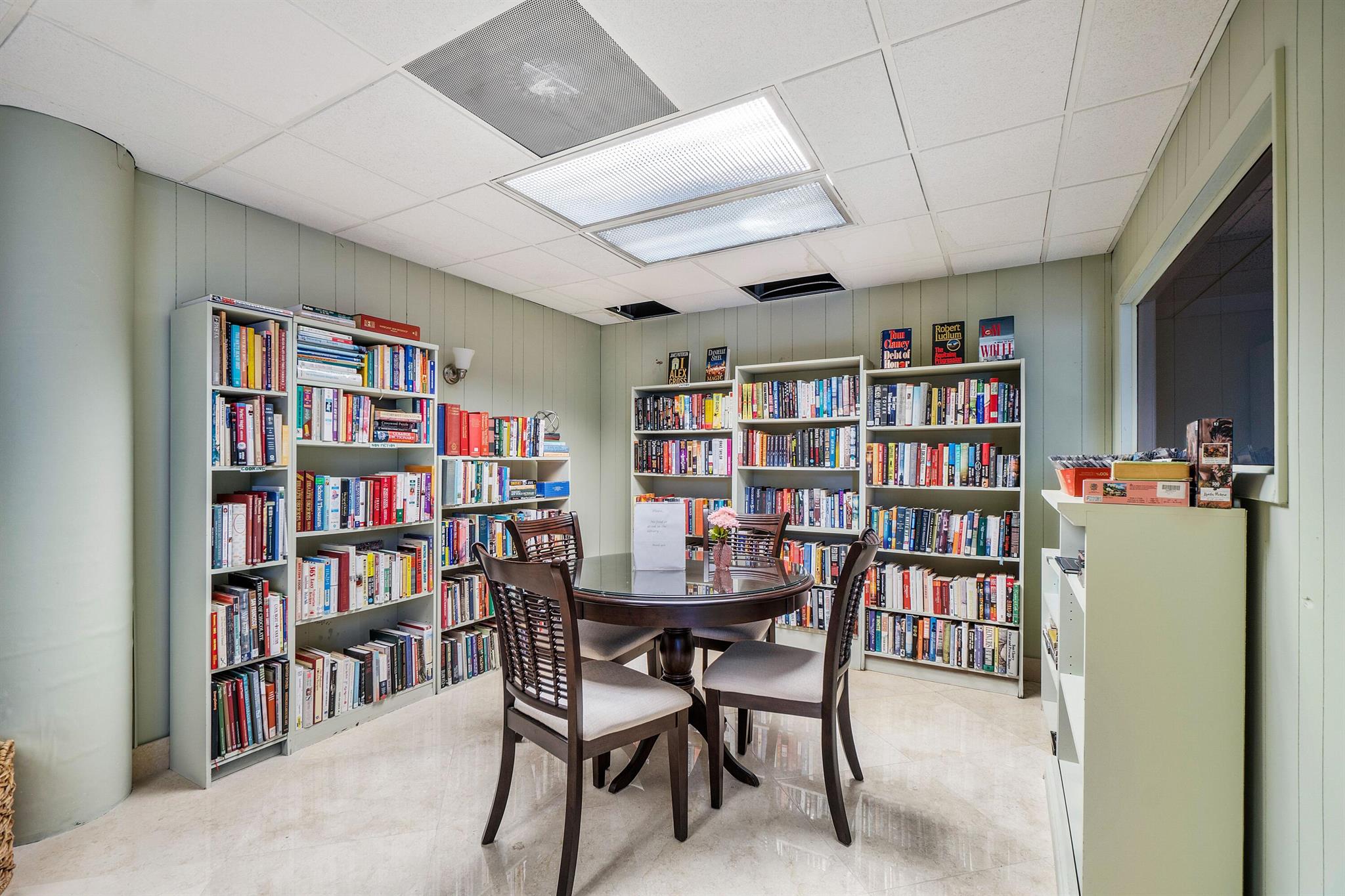 PALM BEACH HOUSE CONDO - Residential Lease