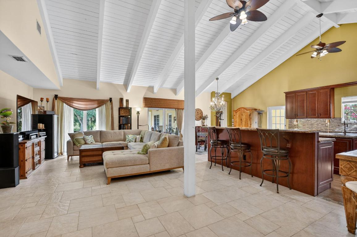 21310 Escondido Way S