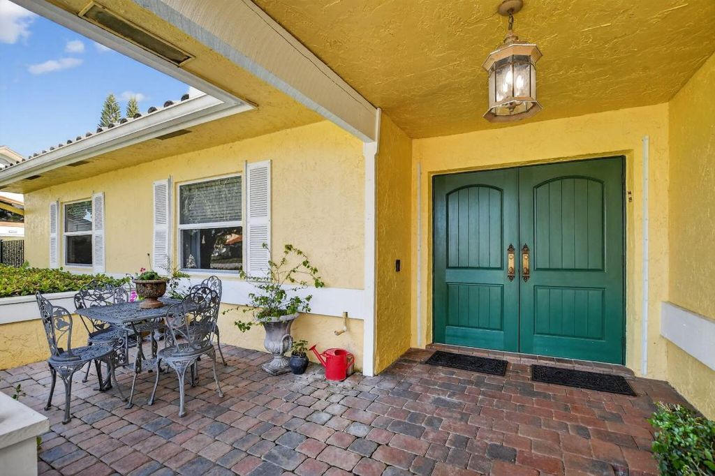 Photo of 21310 Escondido Way S, Boca Raton, FL 33433 (MLS # R11148400)