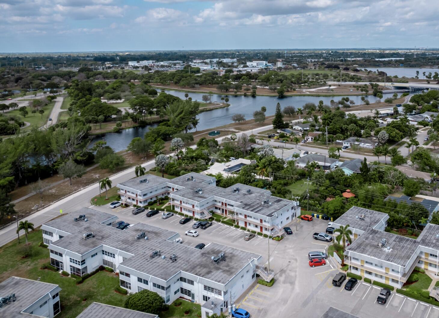 MURRY HILLS APT BLDG CONDO - Residential