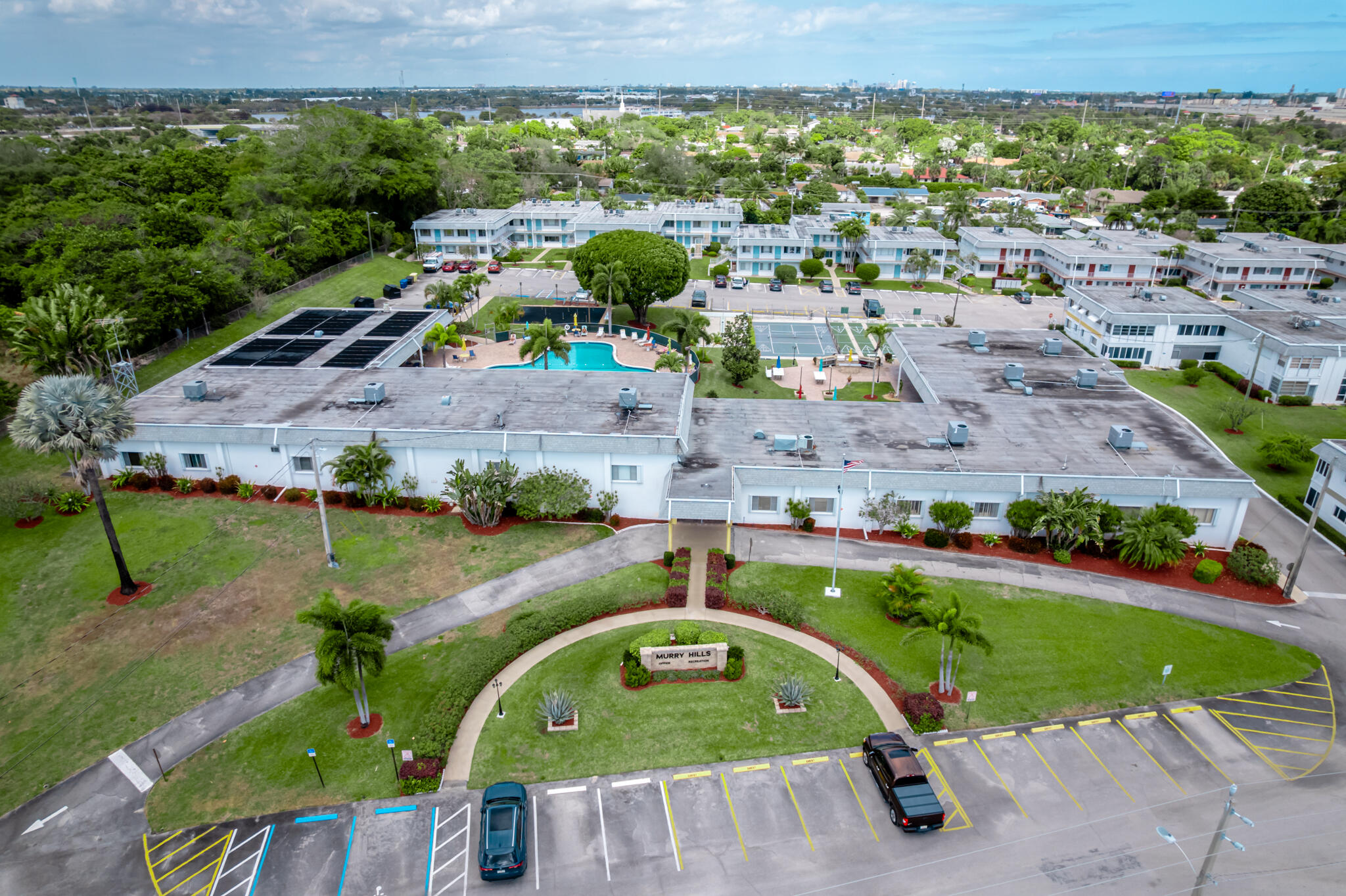 MURRY HILLS APT BLDG CONDO - Residential