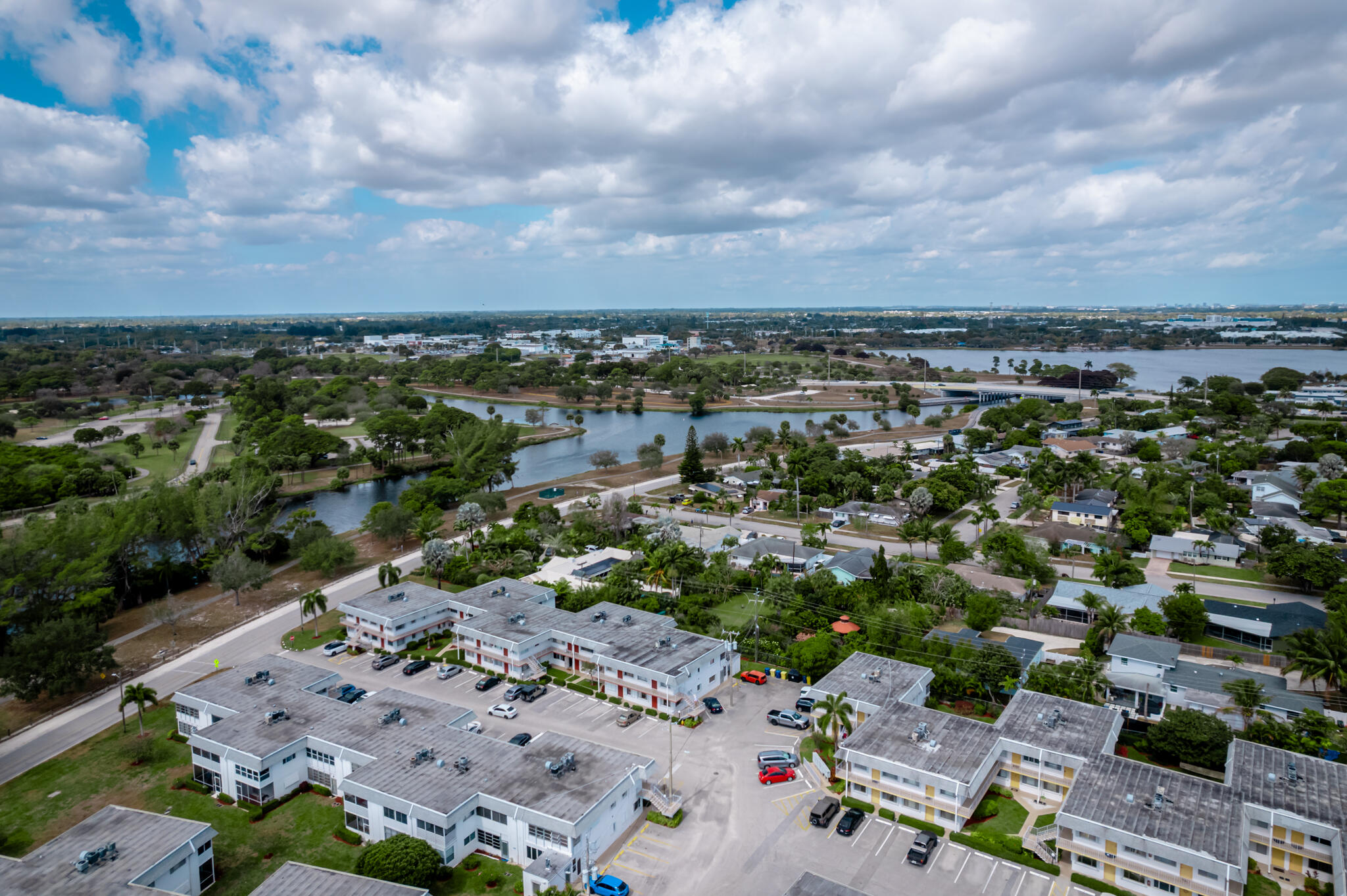 MURRY HILLS APT BLDG CONDO - Residential