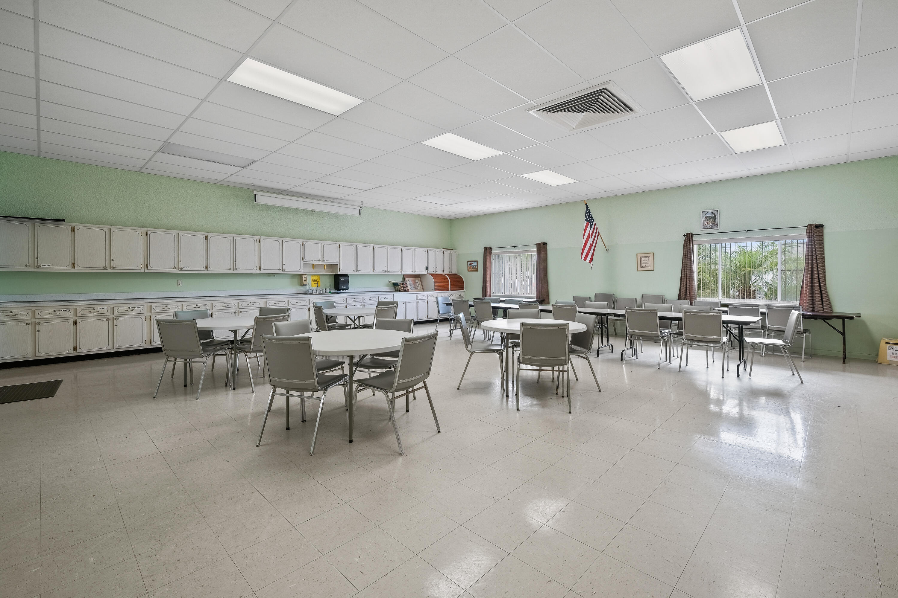 MURRY HILLS APT BLDG CONDO - Residential