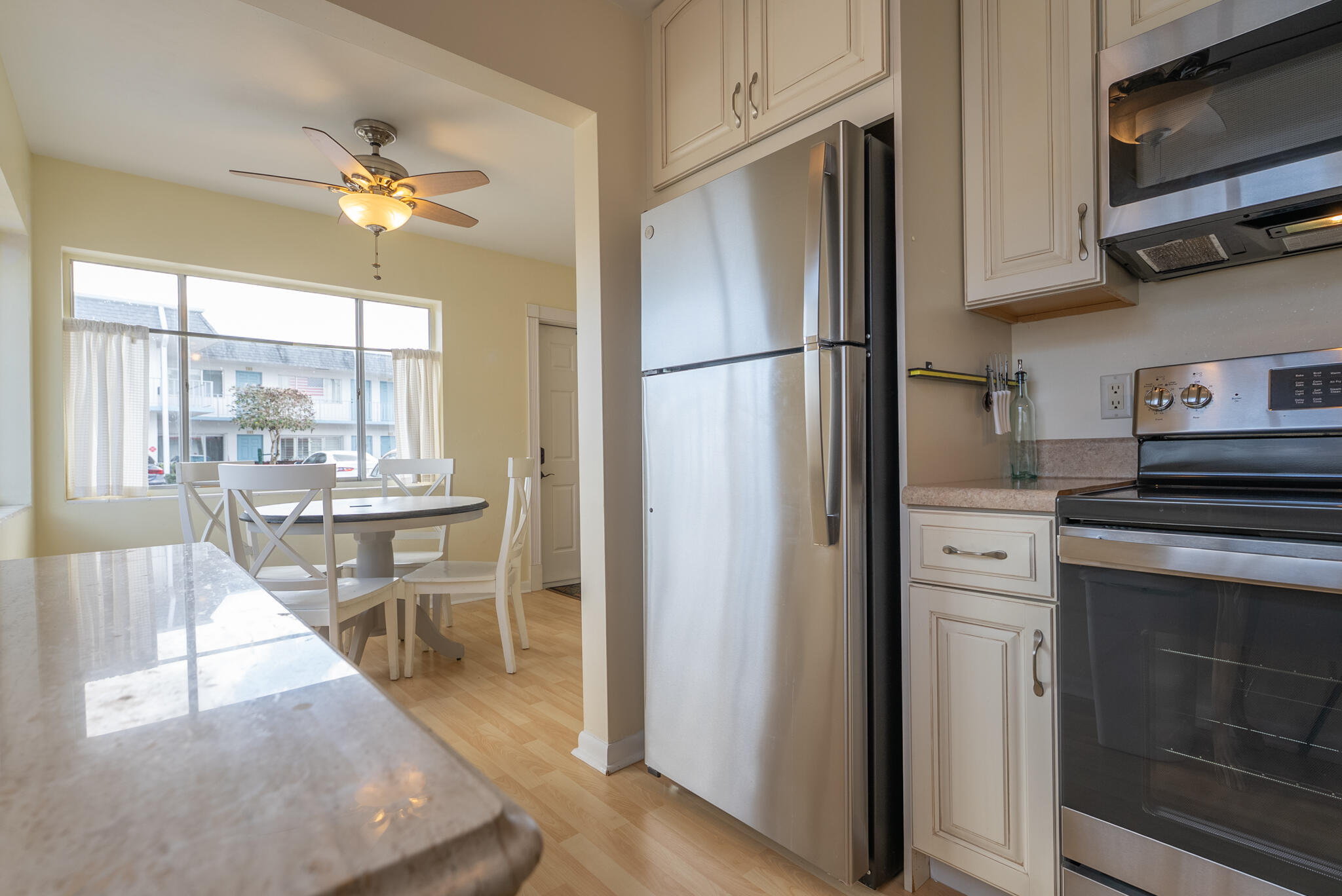 MURRY HILLS APT BLDG CONDO - Residential