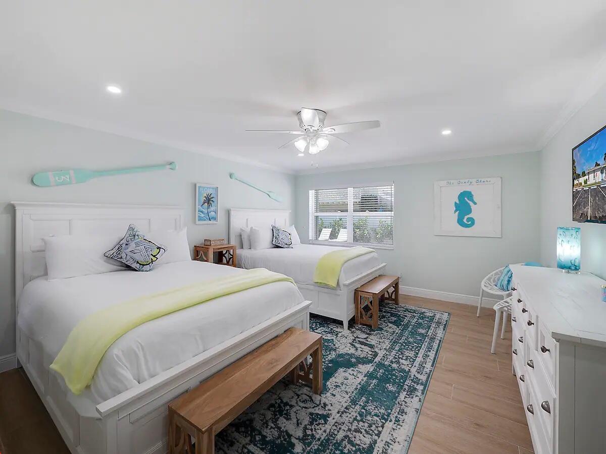 PALM BEACH SHORES - Residential Income