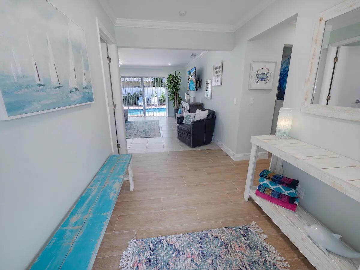101 Sandal Lane 1