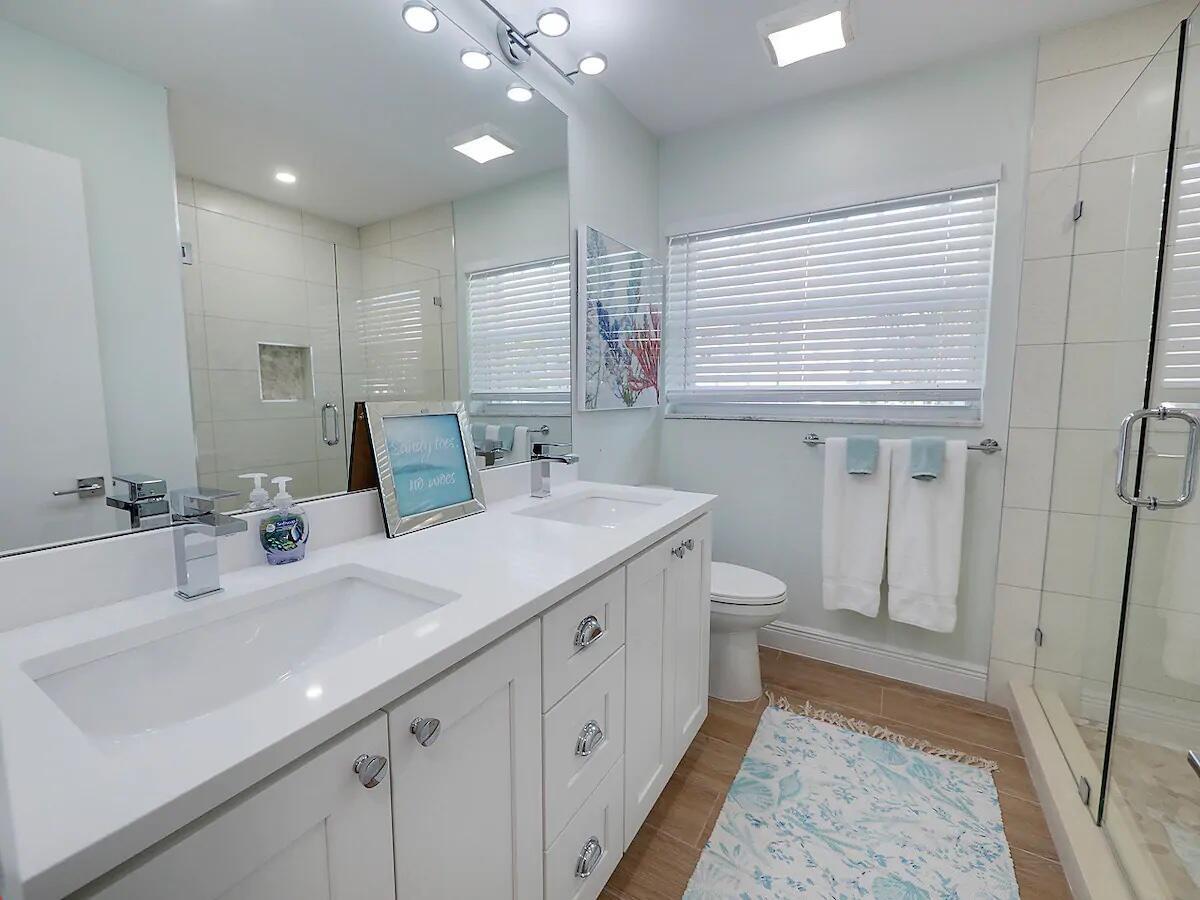 PALM BEACH SHORES - Residential Income