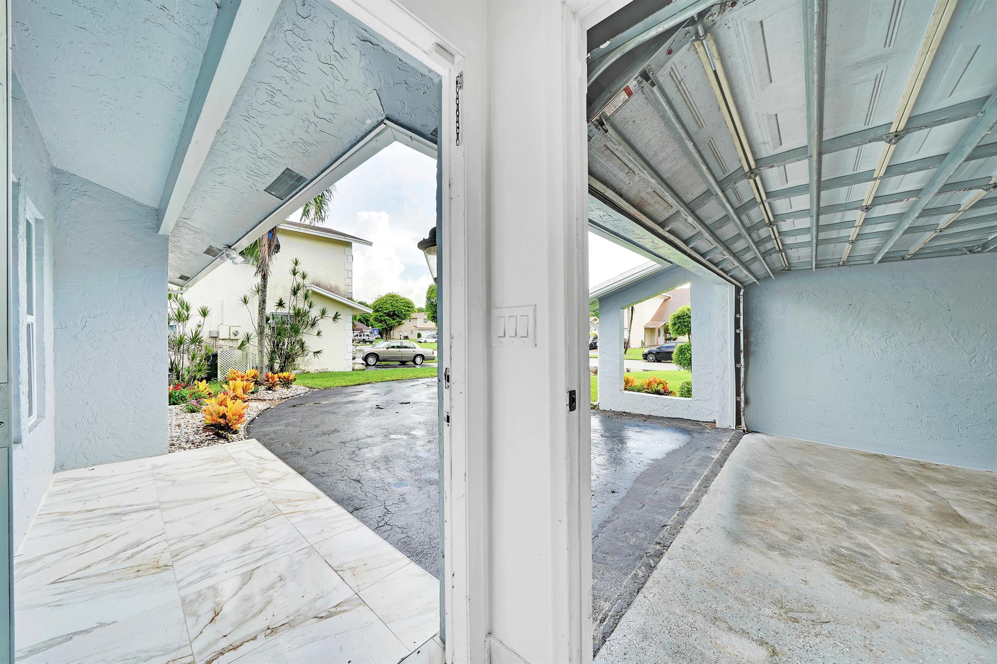 CHATELAINE - Residential Lease