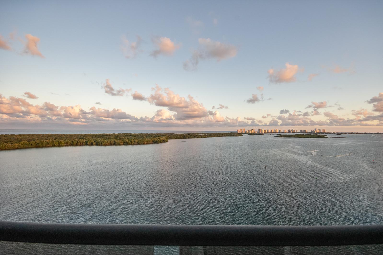 OLD PORT COVE LAKE POINT TOWER - Residential