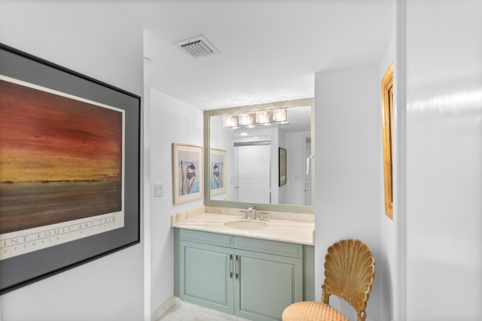 OLD PORT COVE LAKE POINT TOWER - Residential