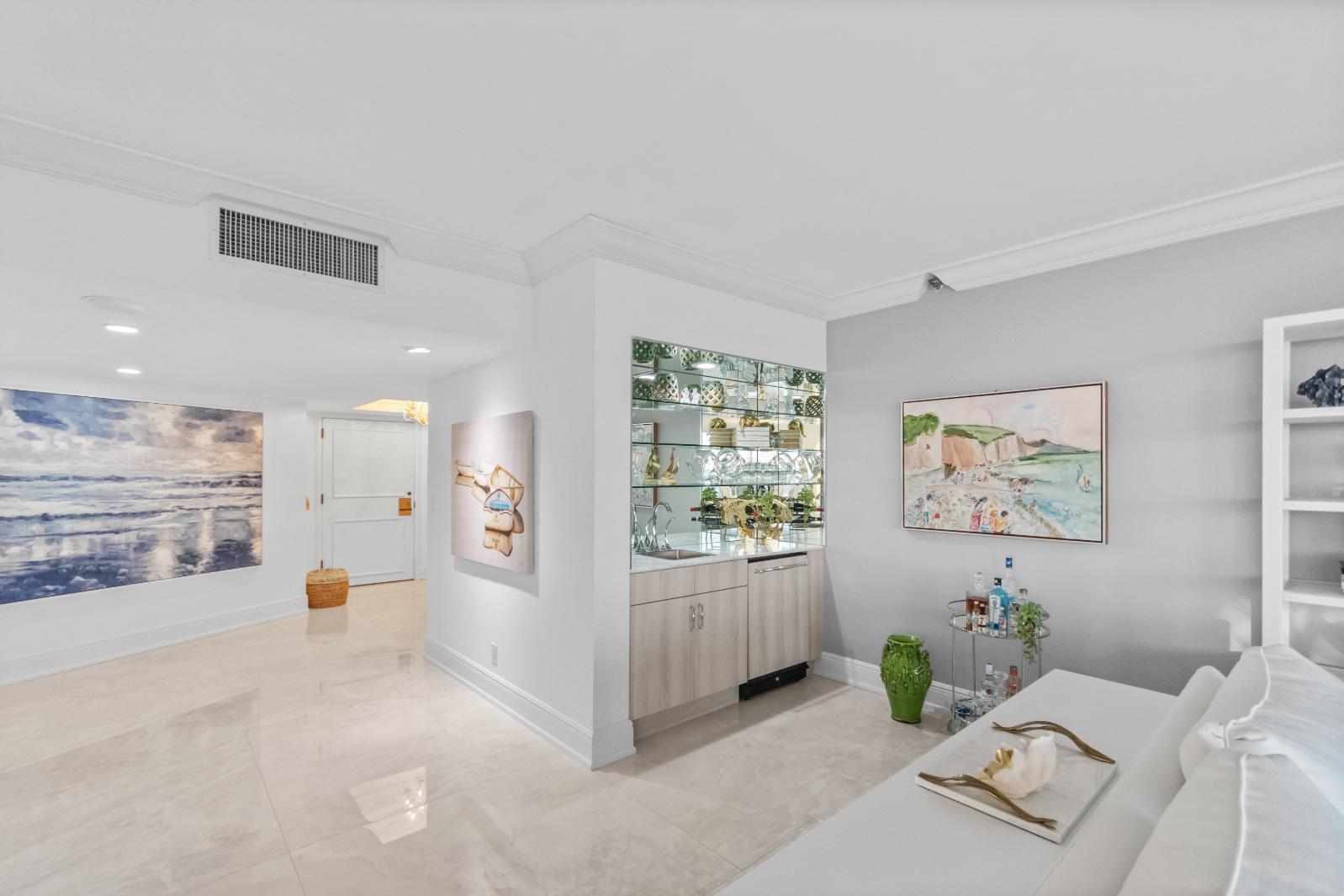 OLD PORT COVE LAKE POINT - Residential