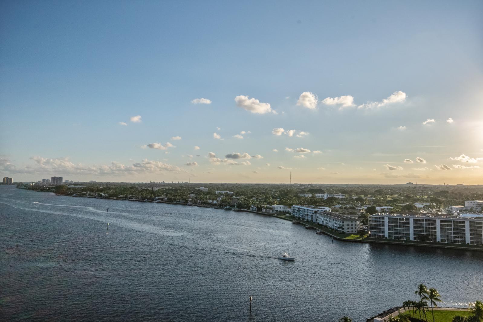 OLD PORT COVE LAKE POINT TOWER - Residential