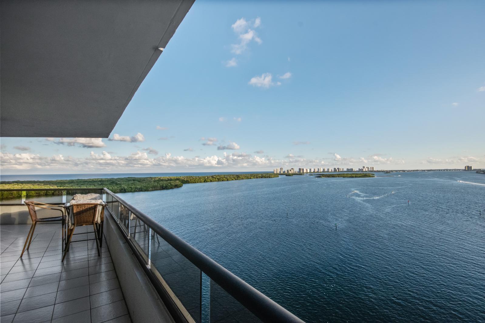 OLD PORT COVE LAKE POINT TOWER - Residential