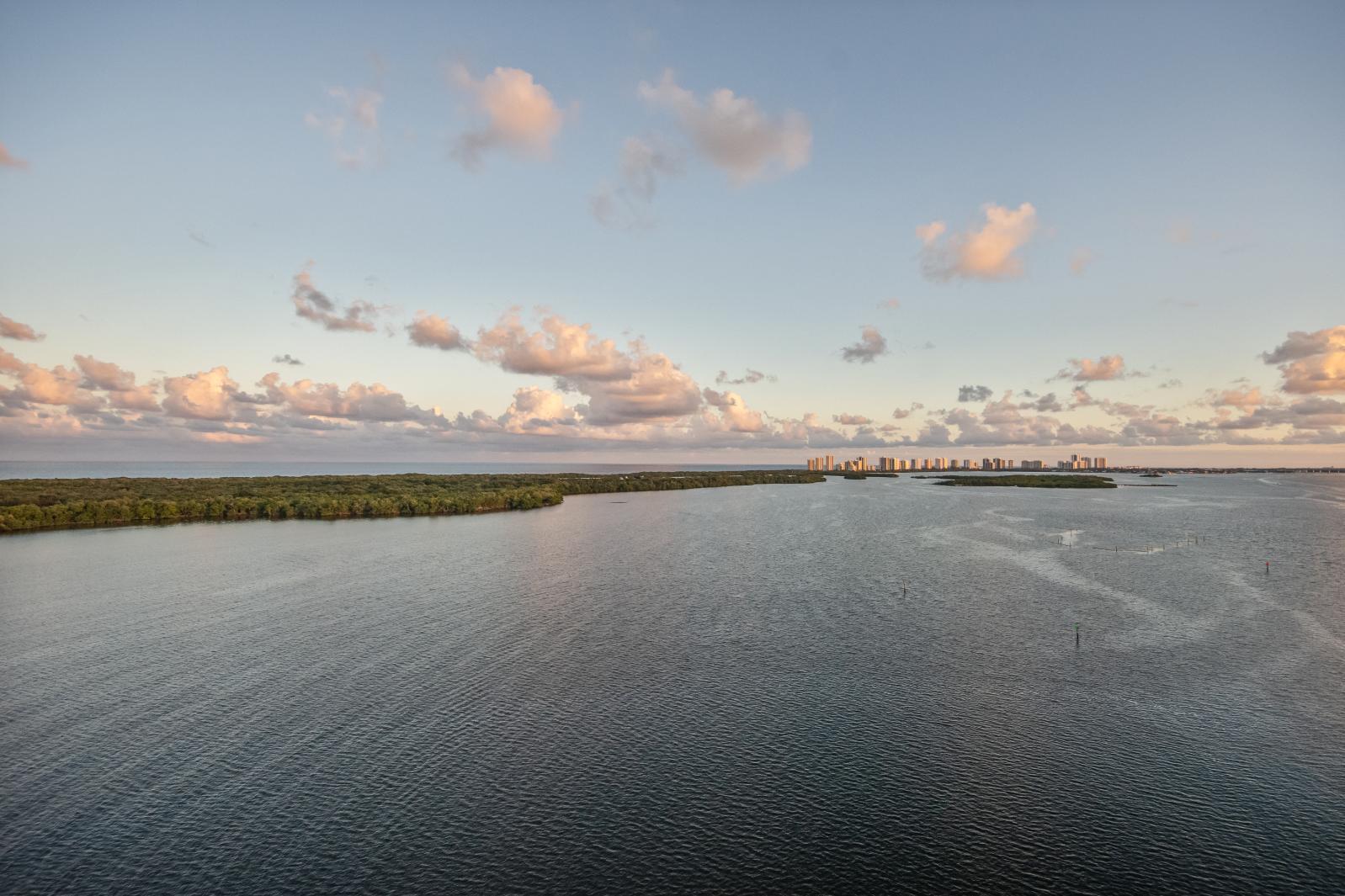 OLD PORT COVE LAKE POINT TOWER - Residential