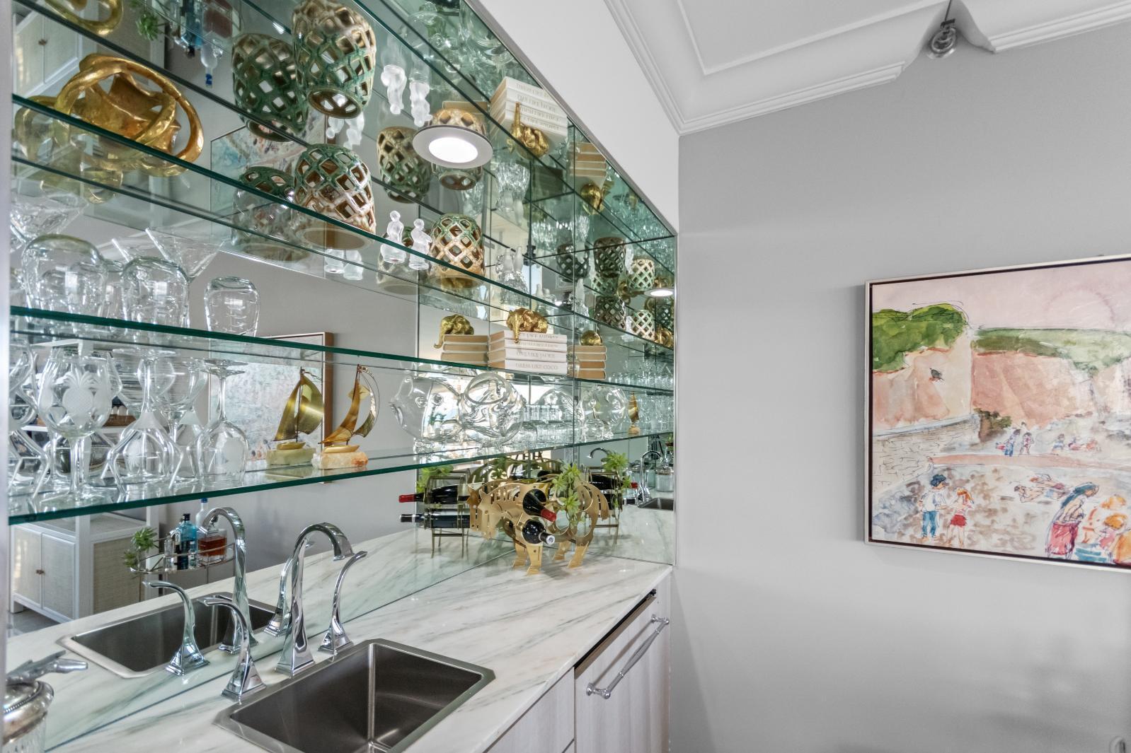 OLD PORT COVE LAKE POINT - Residential