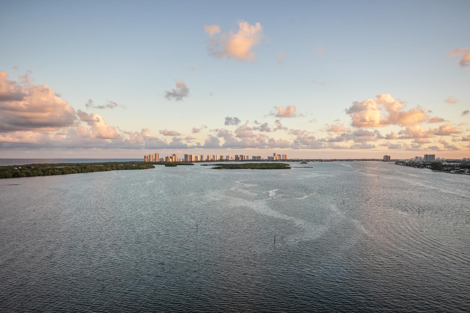 OLD PORT COVE LAKE POINT TOWER - Residential