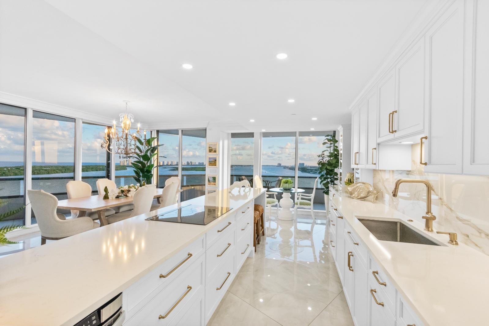 OLD PORT COVE LAKE POINT - Residential