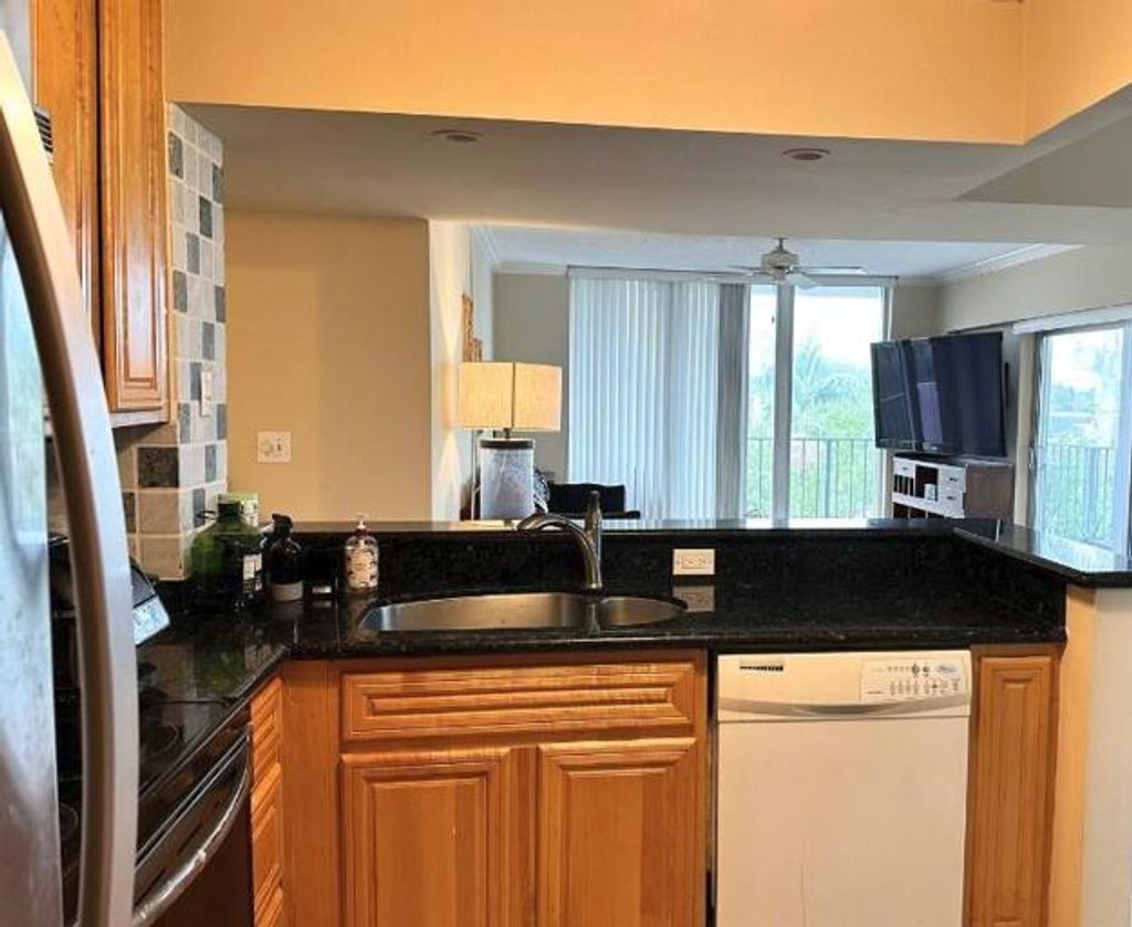 Photo of 1625 SE 10th Avenue #302, Fort Lauderdale, FL 33316 (MLS # B26008791)