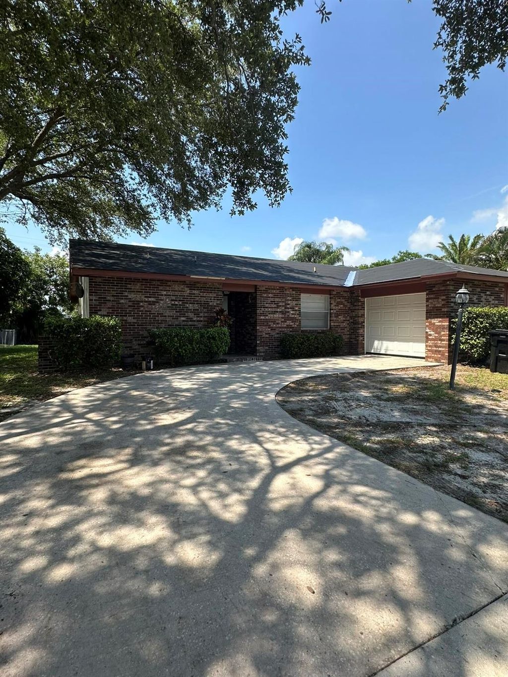 Photo of 744 SE Fallon Drive, Port St Lucie, FL 34983 (MLS # R11093557)