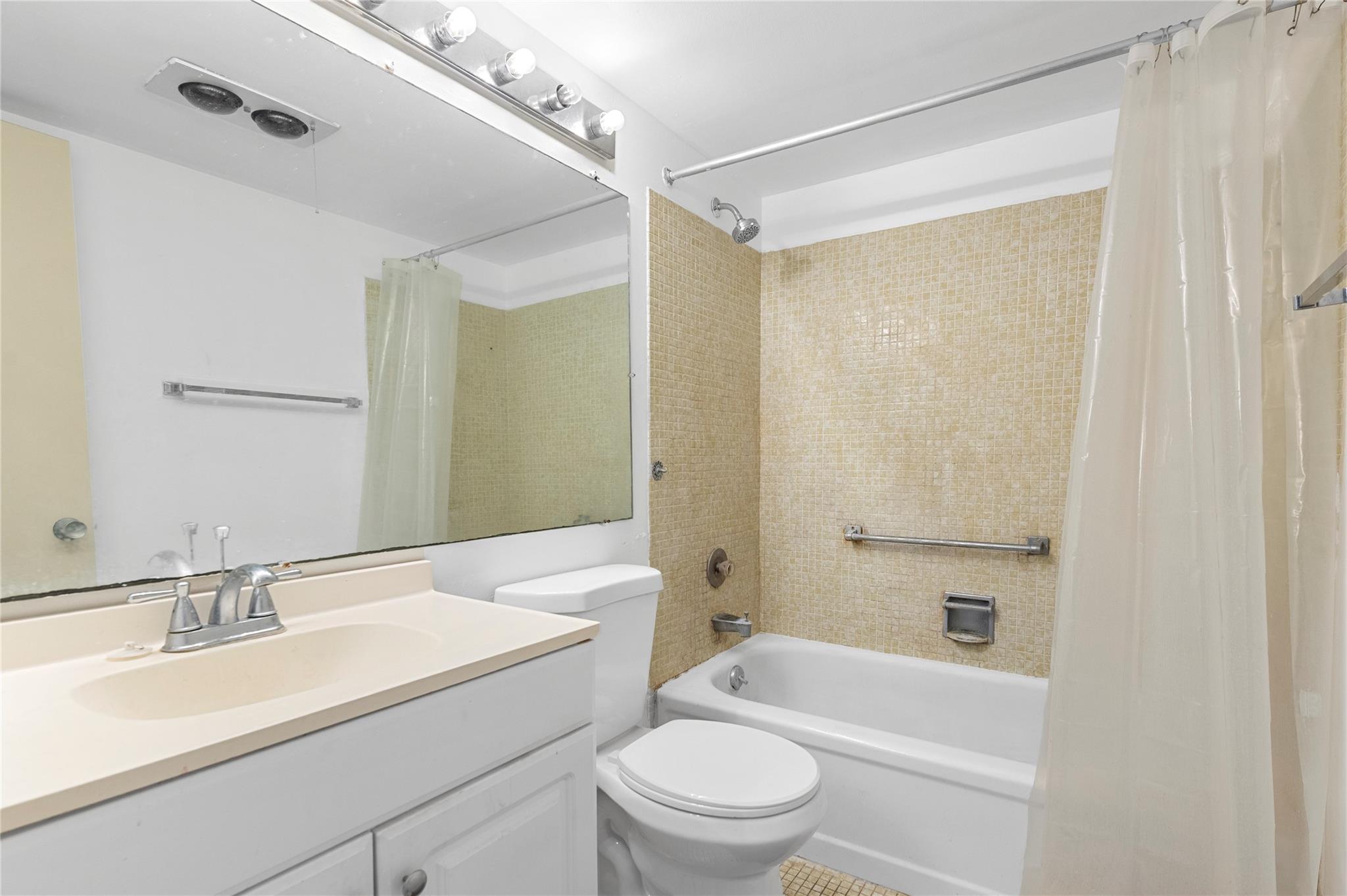 34 Kingswood B B