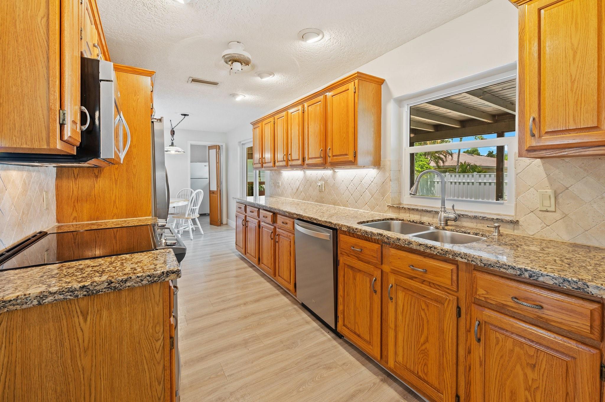 RAMBLEWOOD - Residential