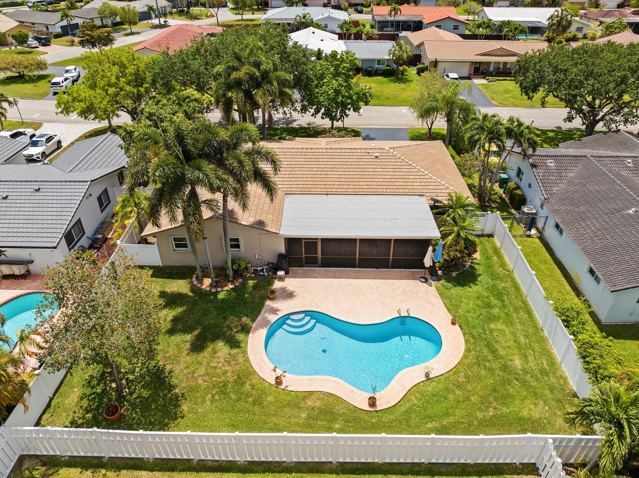 RAMBLEWOOD - Residential