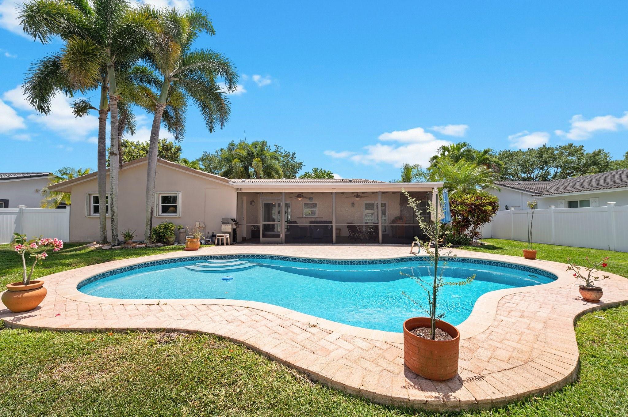 RAMBLEWOOD - Residential