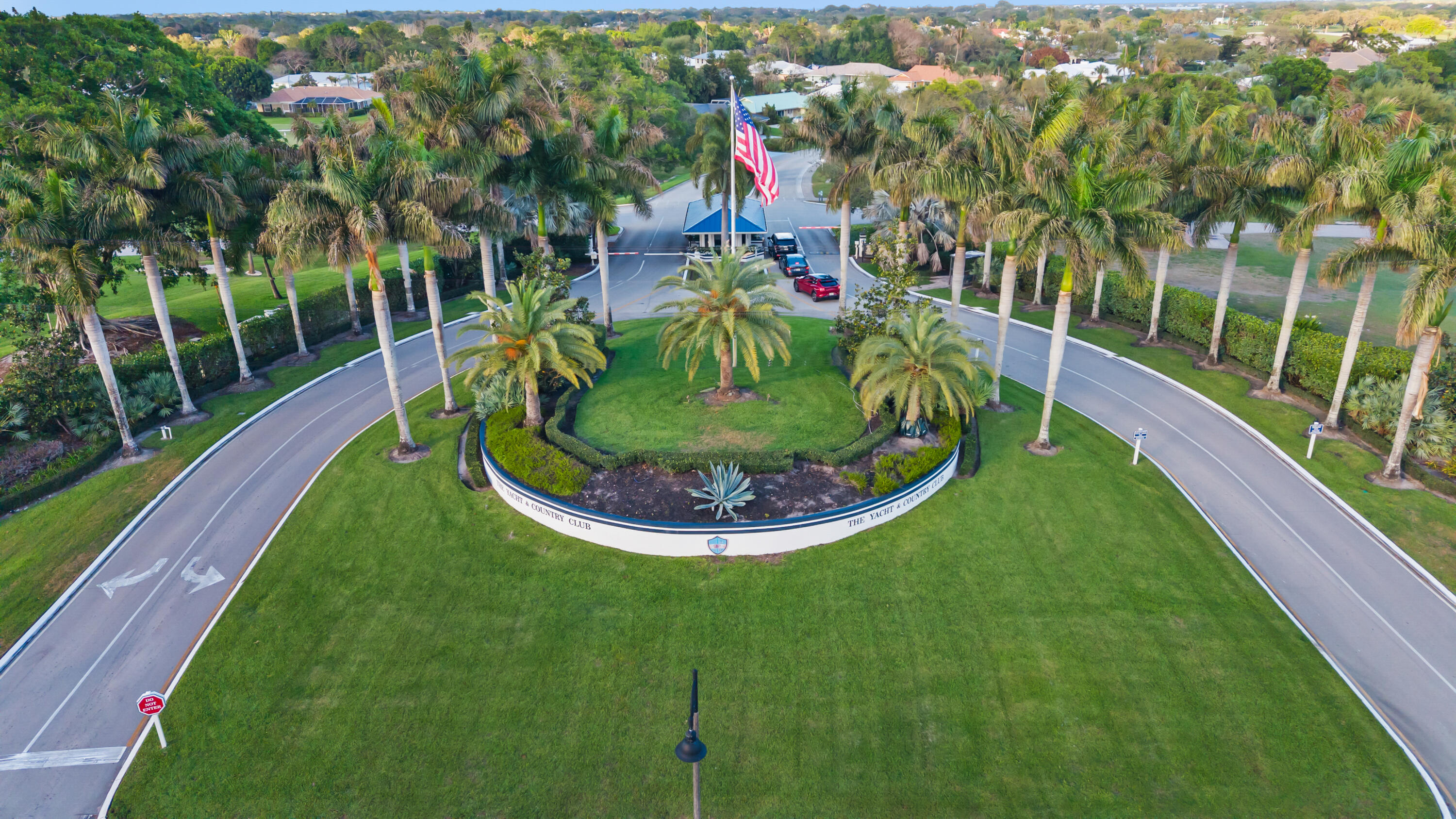 YACHT & COUNTRY CLUB OF STUART - Residential