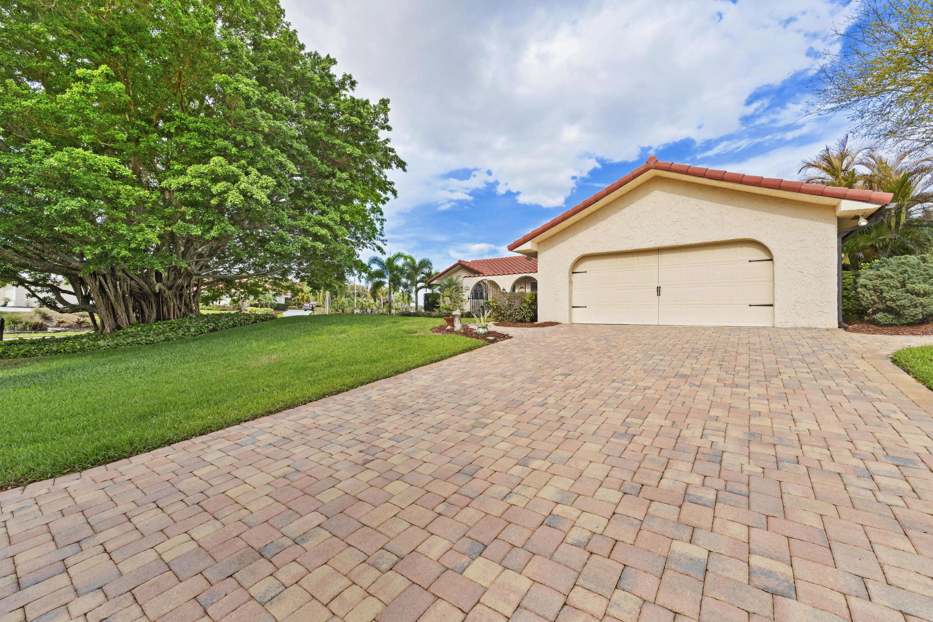 YACHT & COUNTRY CLUB OF STUART - Residential