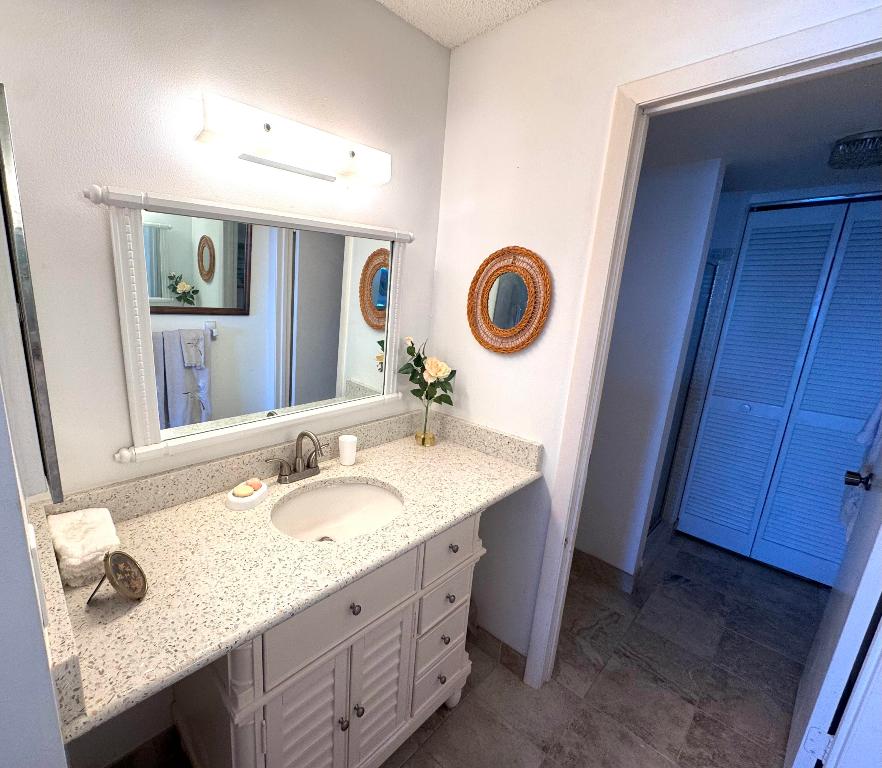 SAND DOLLAR VILLAS CONDOMINIUM B - Residential