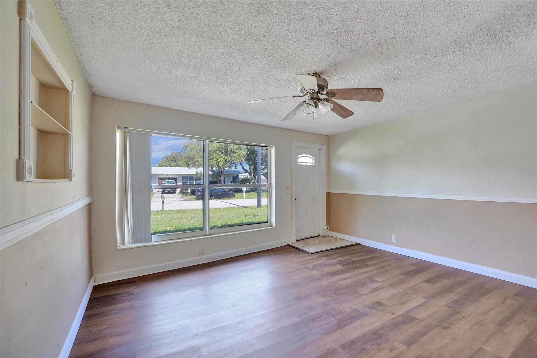 1560 NE 31st Ct