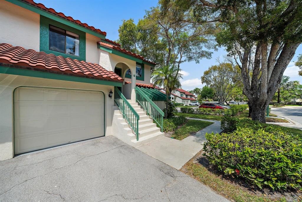 Photo of 2 Lexington D Lane E #D, Palm Beach Gardens, FL 33418 (MLS # R10722356)