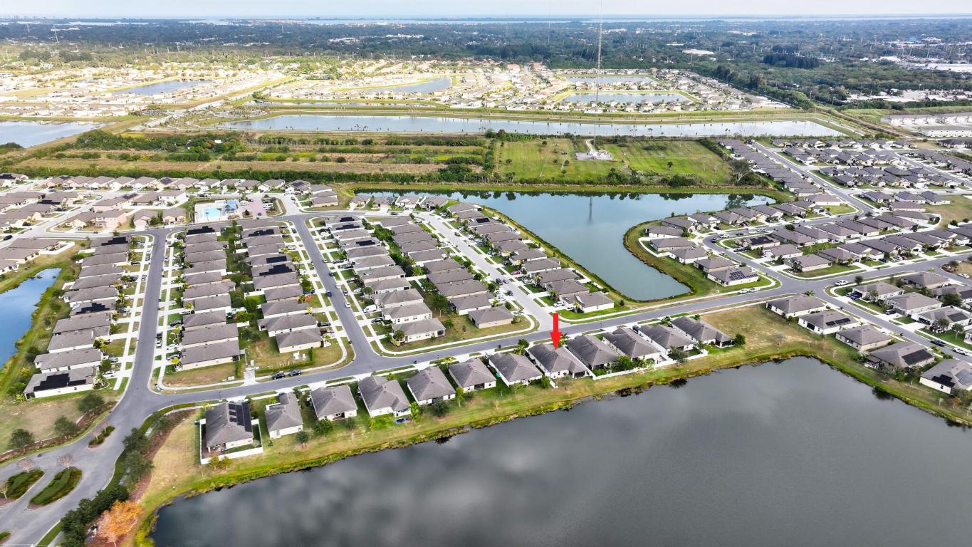 CELEBRATION POINTE - Residential