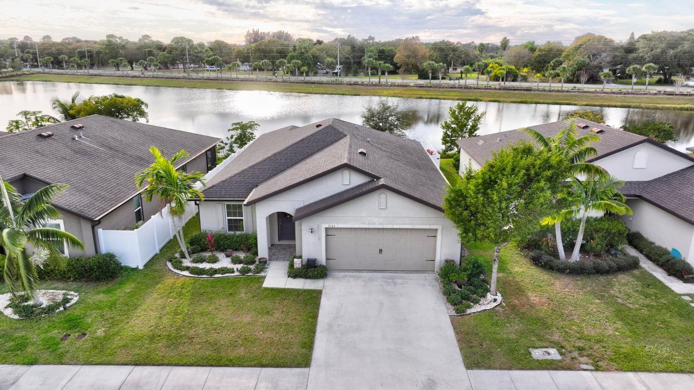 CELEBRATION POINTE - Residential