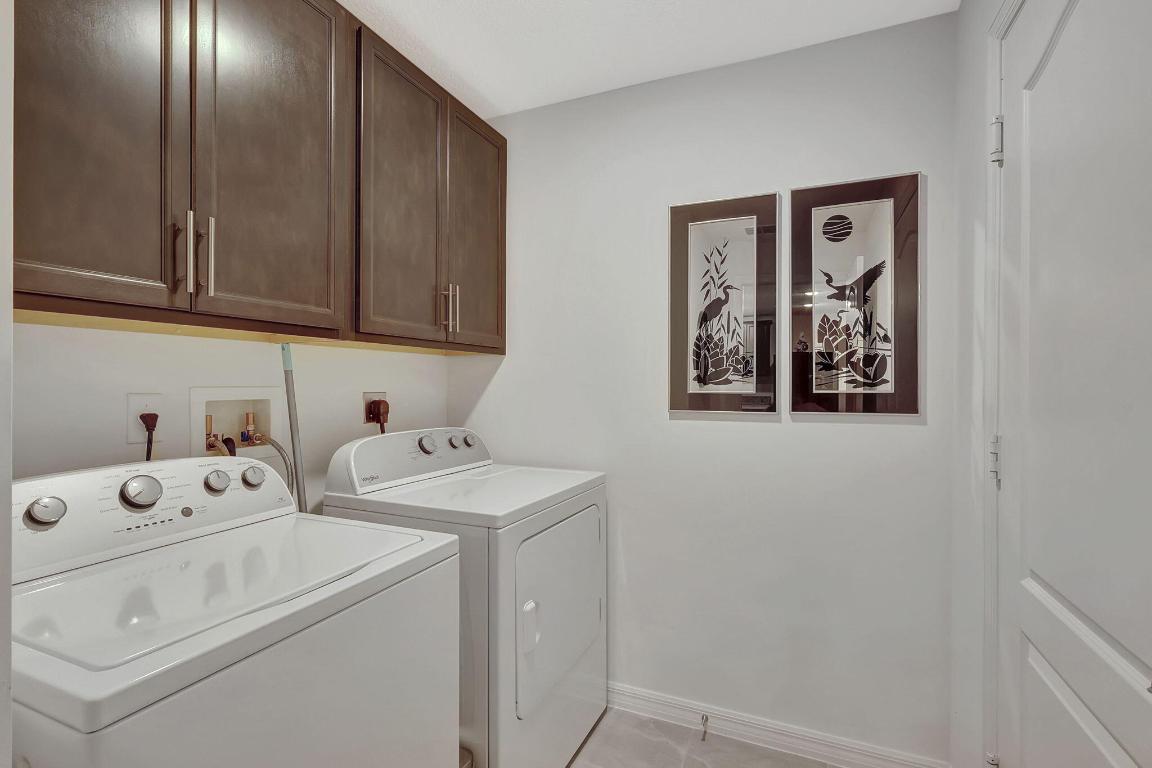 CELEBRATION POINTE - Residential