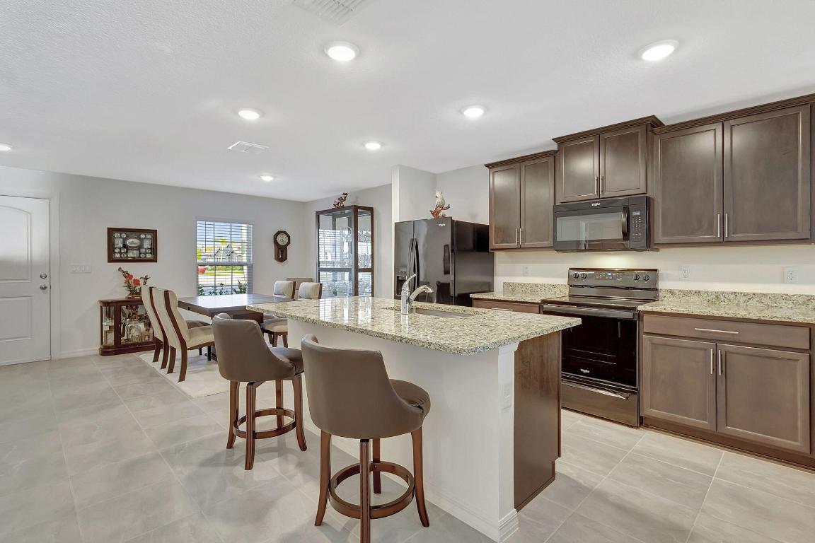 CELEBRATION POINTE - Residential