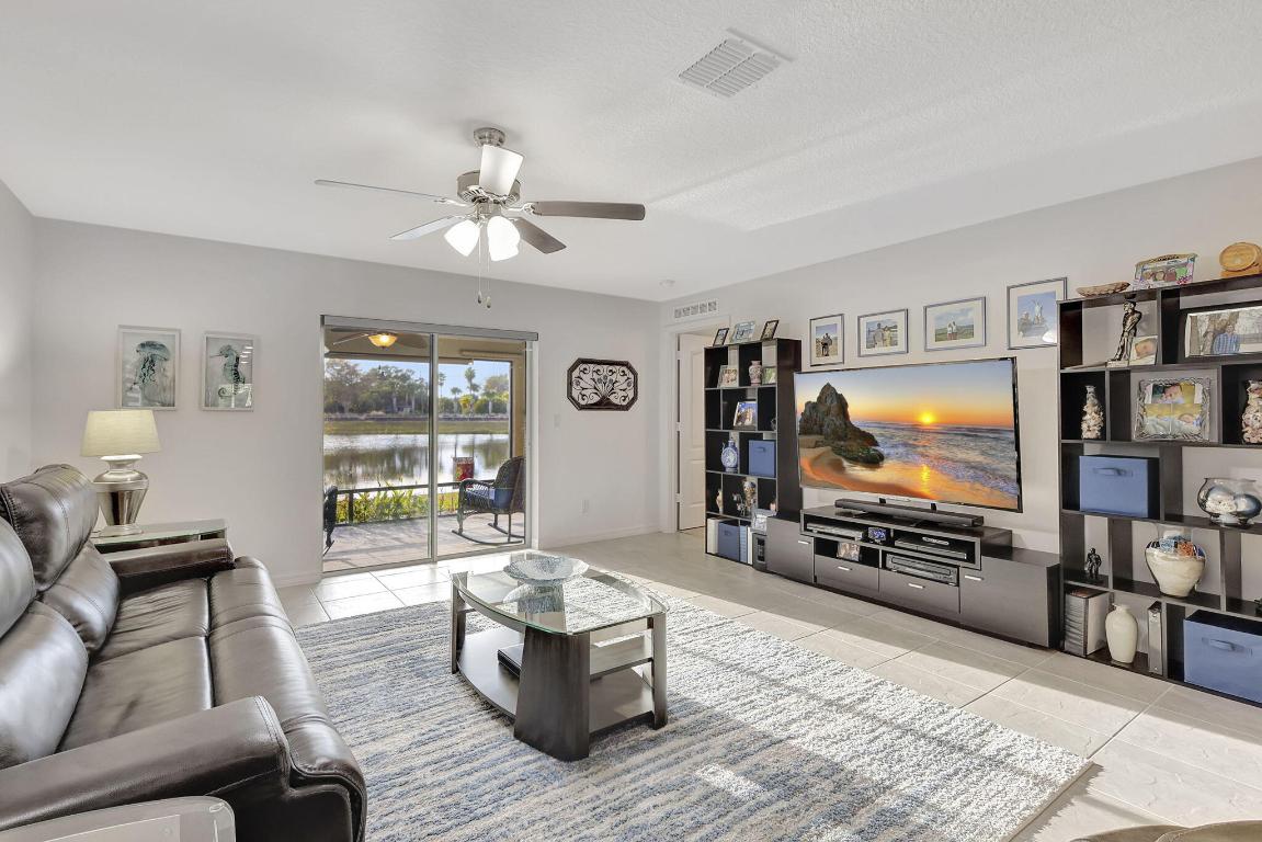 CELEBRATION POINTE - Residential