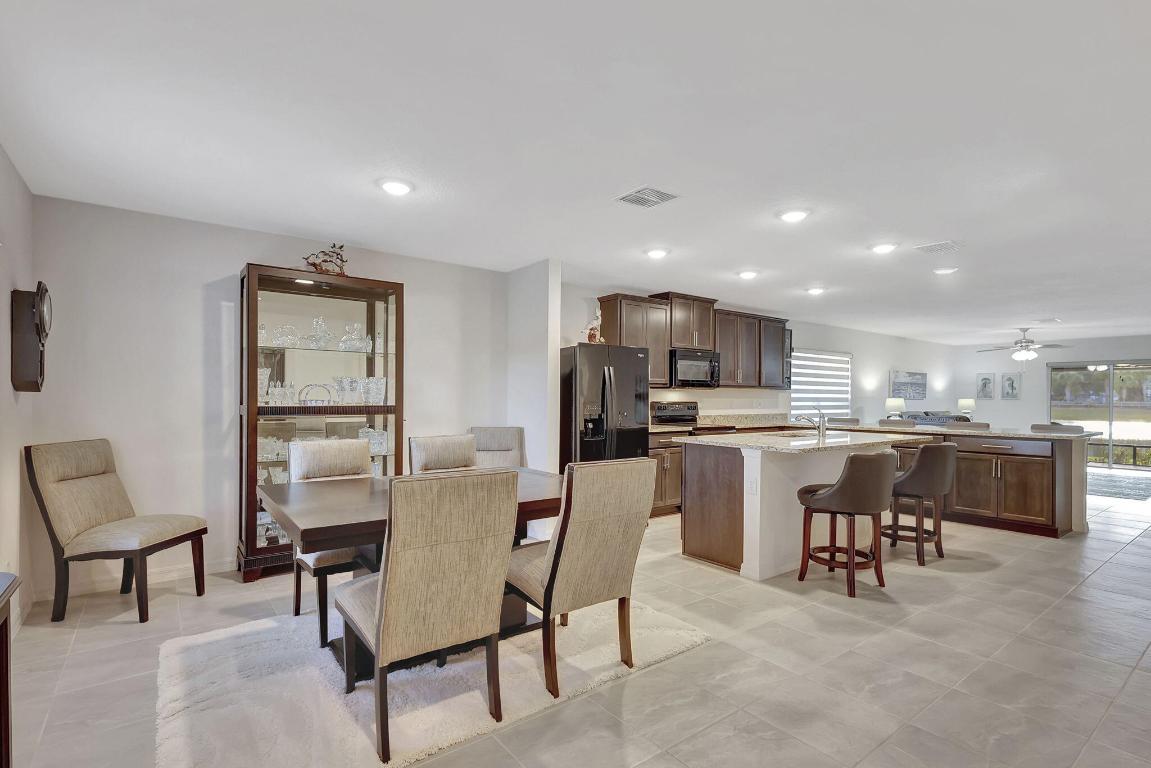 CELEBRATION POINTE - Residential