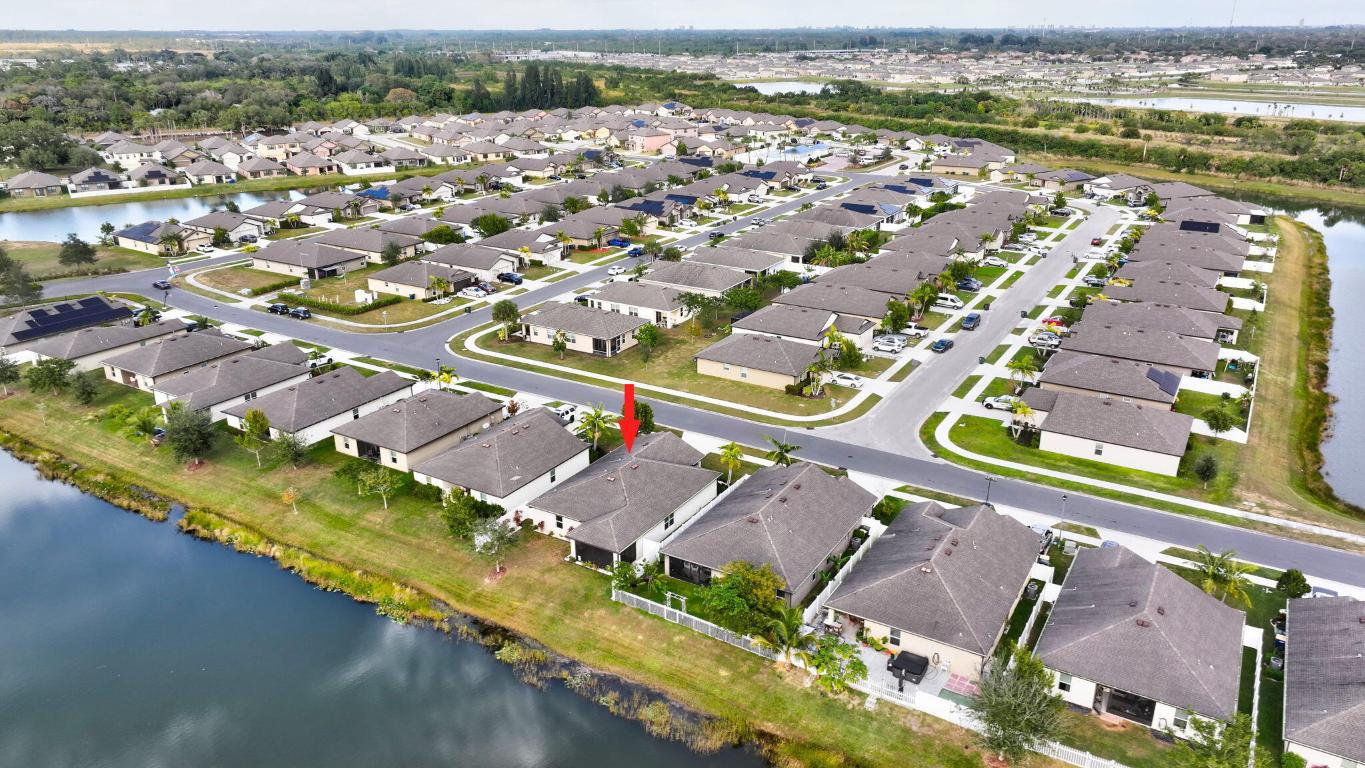 CELEBRATION POINTE - Residential