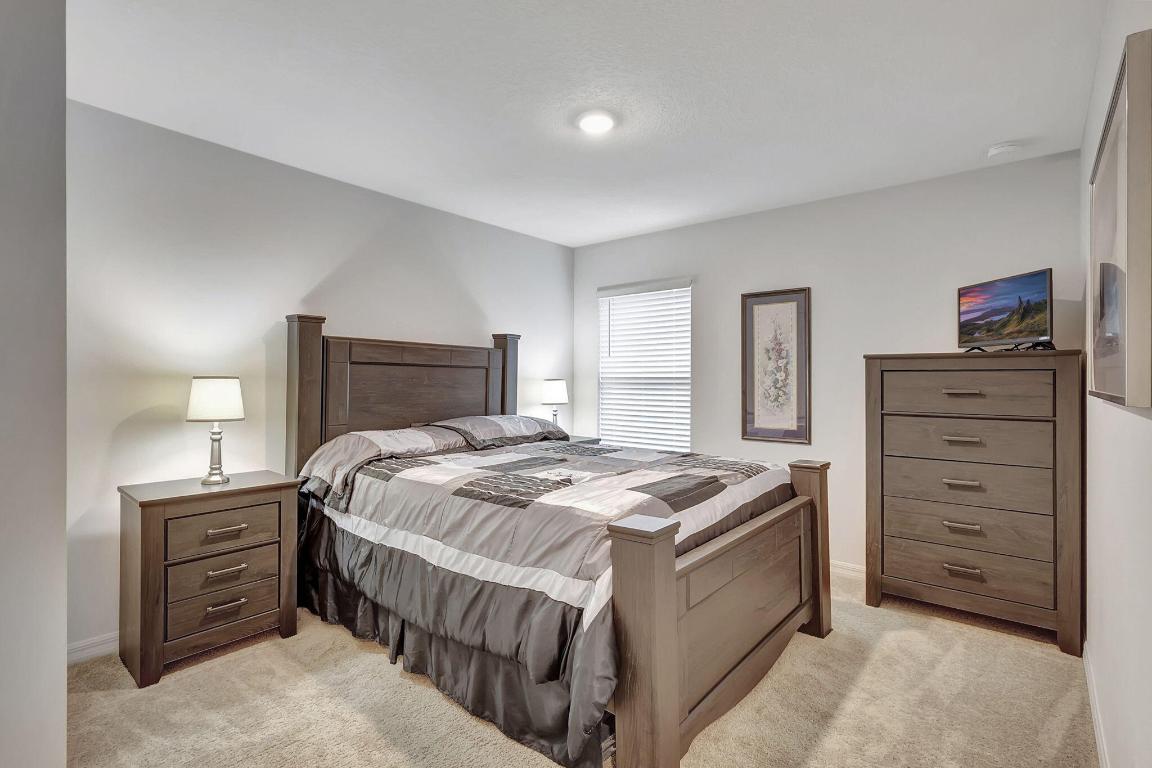 CELEBRATION POINTE - Residential