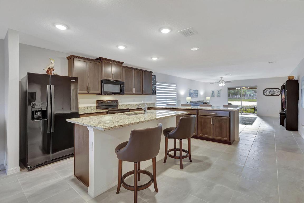 CELEBRATION POINTE - Residential