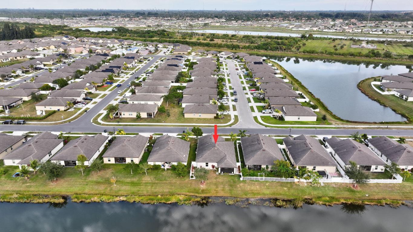 CELEBRATION POINTE - Residential